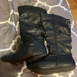 Black size 8 BONGO below the knee boots